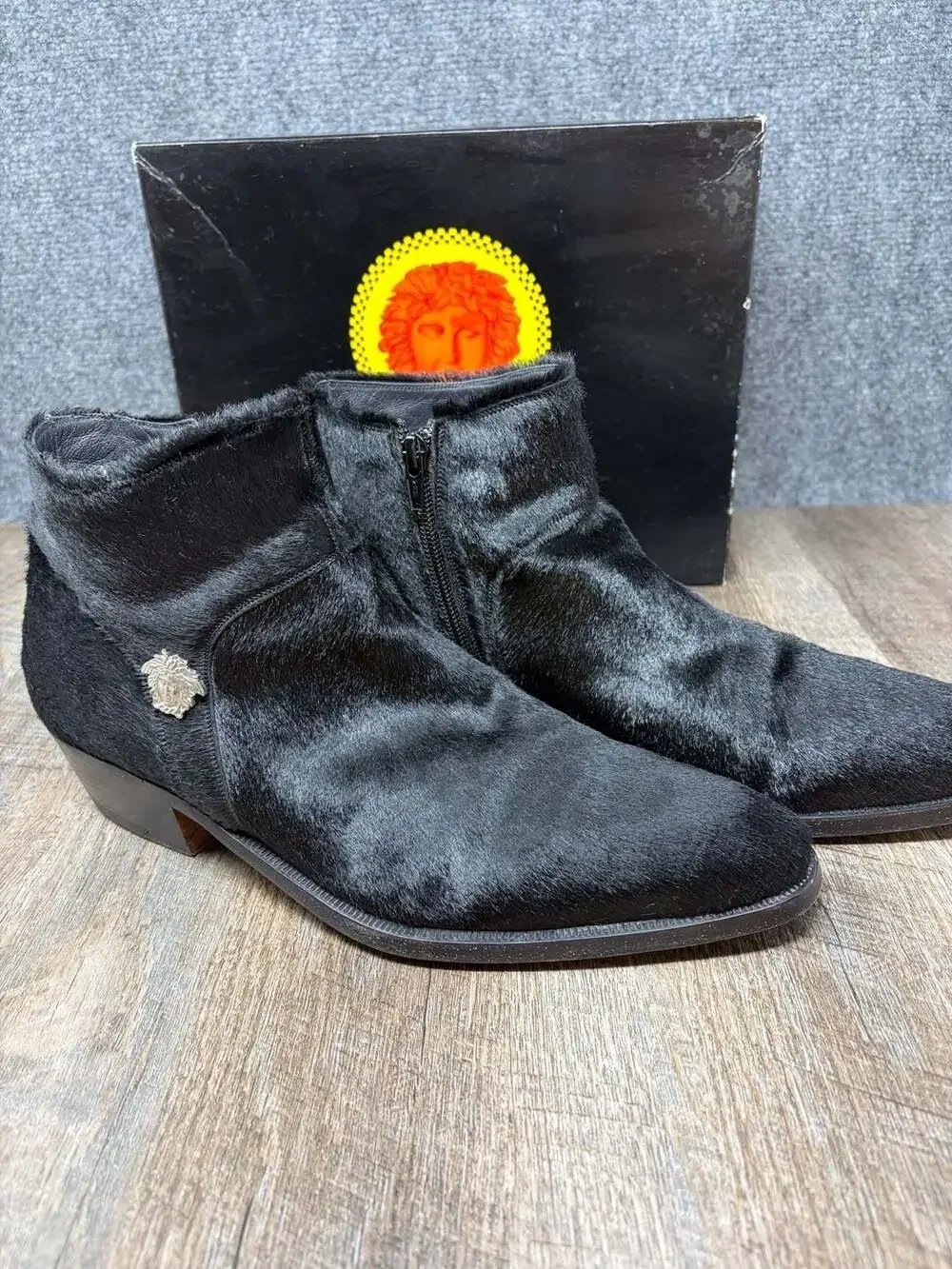 Vintage Gianni Versace, Itallian Mens size 9 Pony Shoes heeled boot 10687-1224